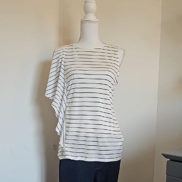 Striped Sleeveless Top - Picture 1 of 5